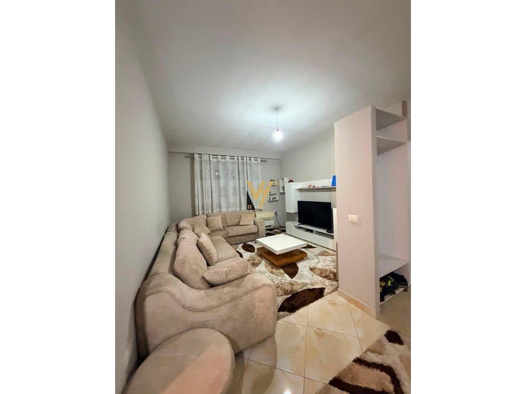 JEPET APARTAMENT 1+1+BLK ME QERA TE AMERIKAN 3 - 40.000 LEKE