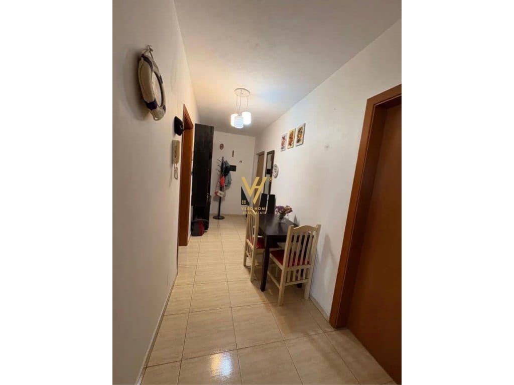 JEPET APARTAMENT 1+1 ME QIRA TE RRUGA E BOGDANEVE 55.000 LEKE 3