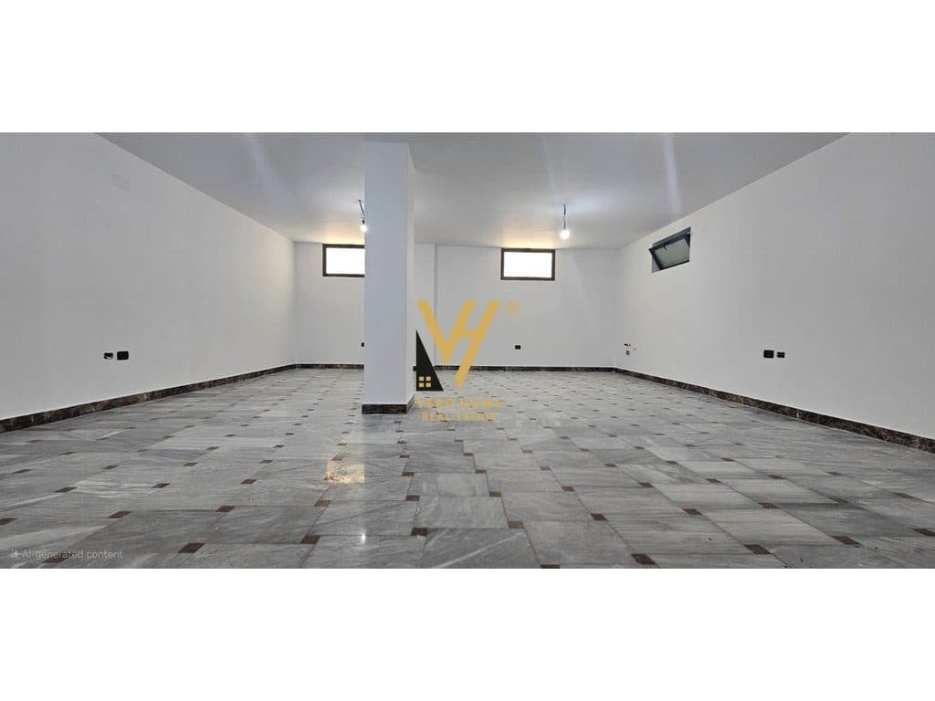 JEPET AMBIENT BIZNESI 200 M2 ME QERA NE BLLOKU 300.000 LEKE