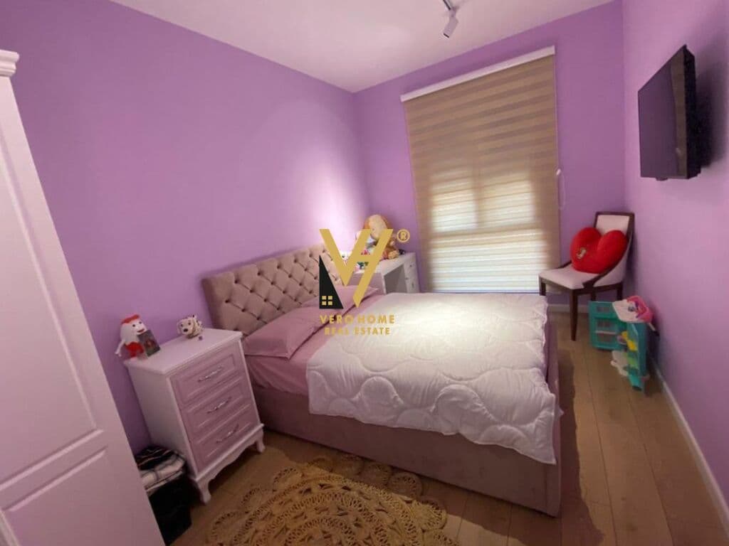 JEPET APARTAMENT 4+1+2 ME QERA TE RRUGA MYSLYM SHYRI 1.200 EURO 3