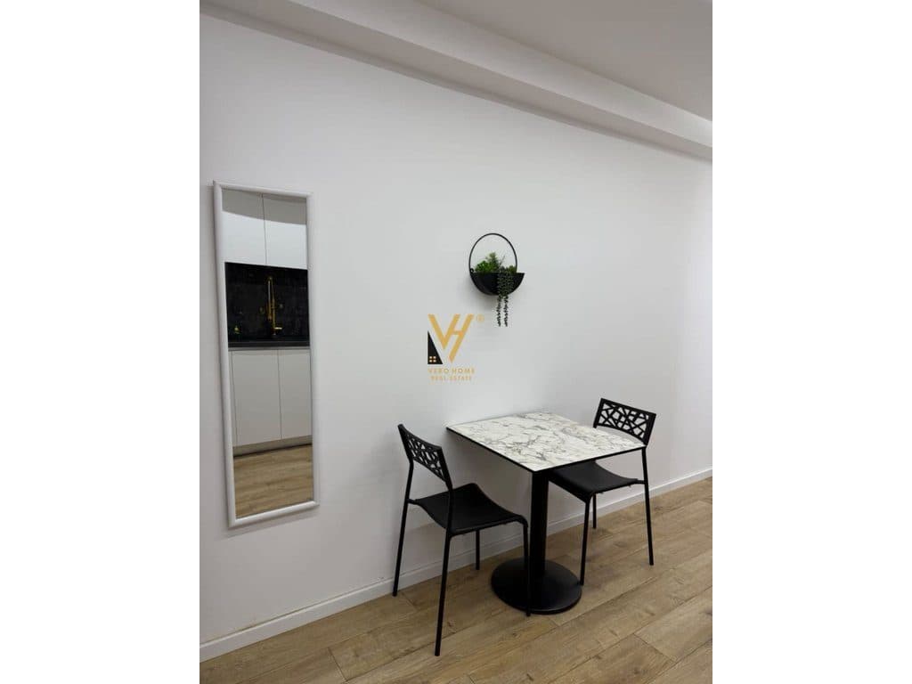 JEPET GARSIONERE 50 M2 ME QIRA TE 21 DHJETORI 550 EURO 2