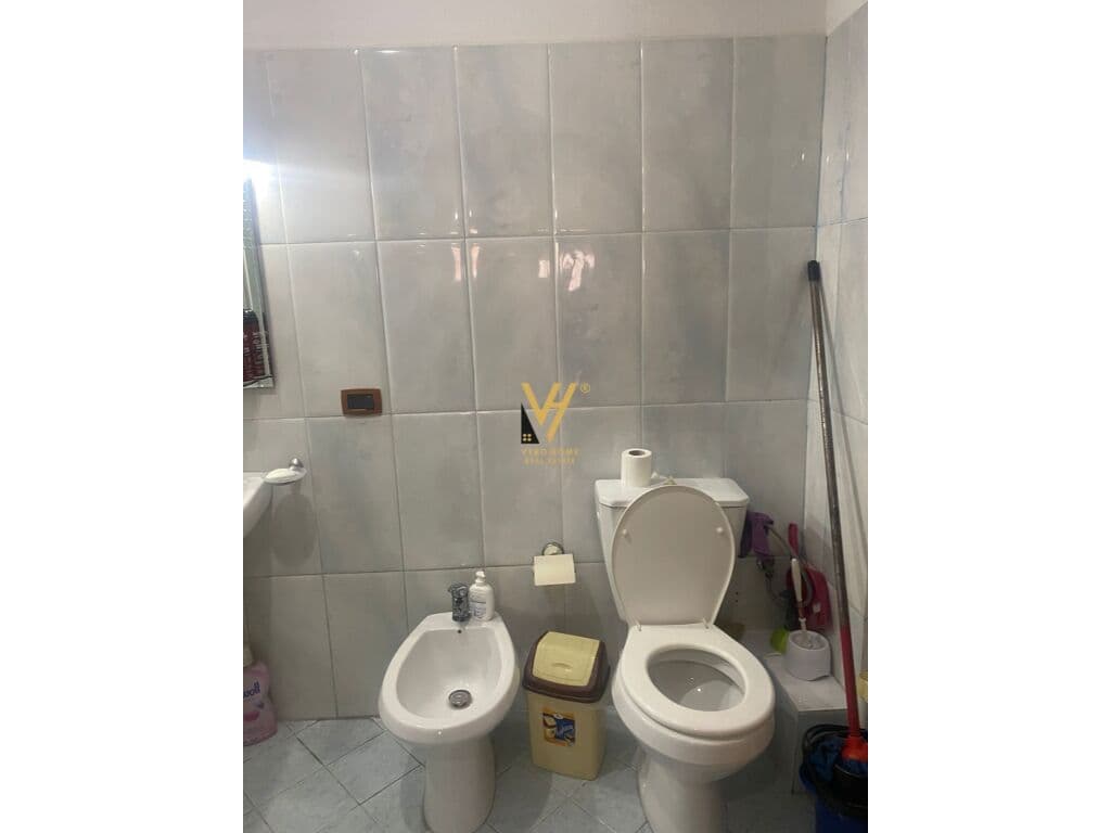 Shitet apartament 2+1+2 te Kodra e Diellit 110 m2