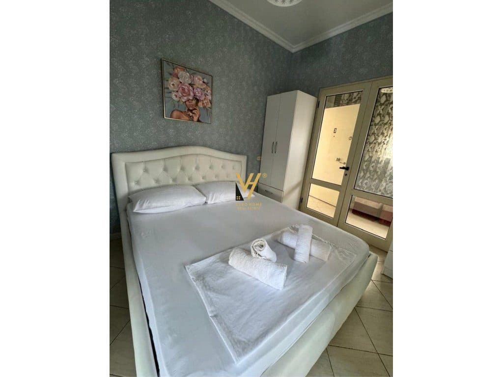 JEPET APARTAMENT 1+1 ME QERA TE RRUGA E DURRESIT 54.000 LEKE 3