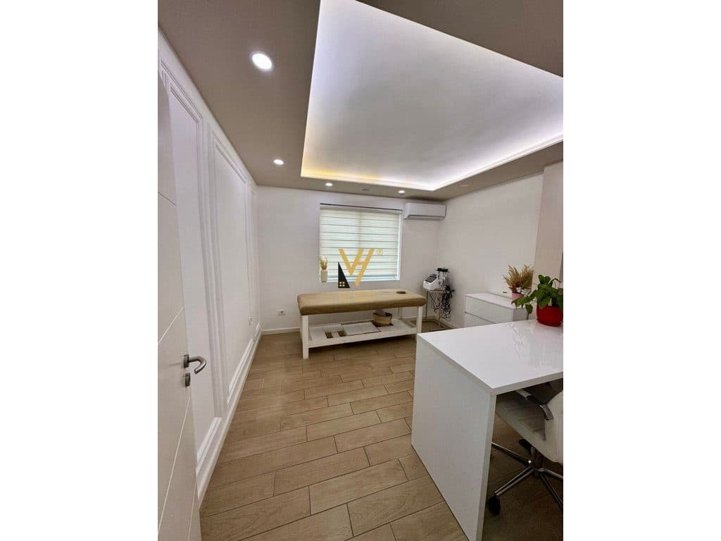 JEPET ZYRE 68 M2 ME QIRA NE VASIL SHANTO 750 EURO 3