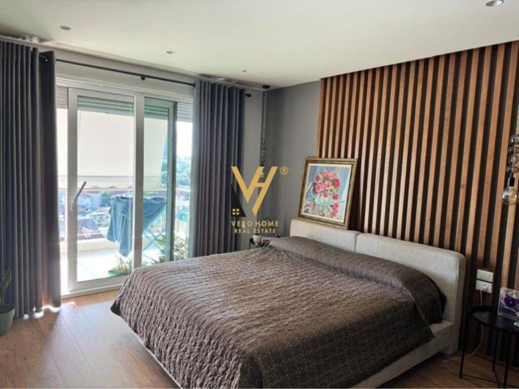 Shitet Apartament 3+1+2+ballkon te Rruga Fuat Toptani 138 m2 4