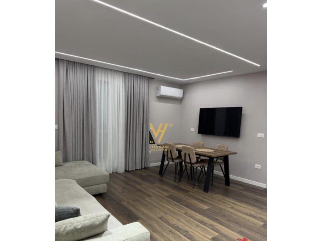 JEPET APARTAMENT 1+1+BLK ME QERA TE STACIONI I TRENIT 700 EURO 3