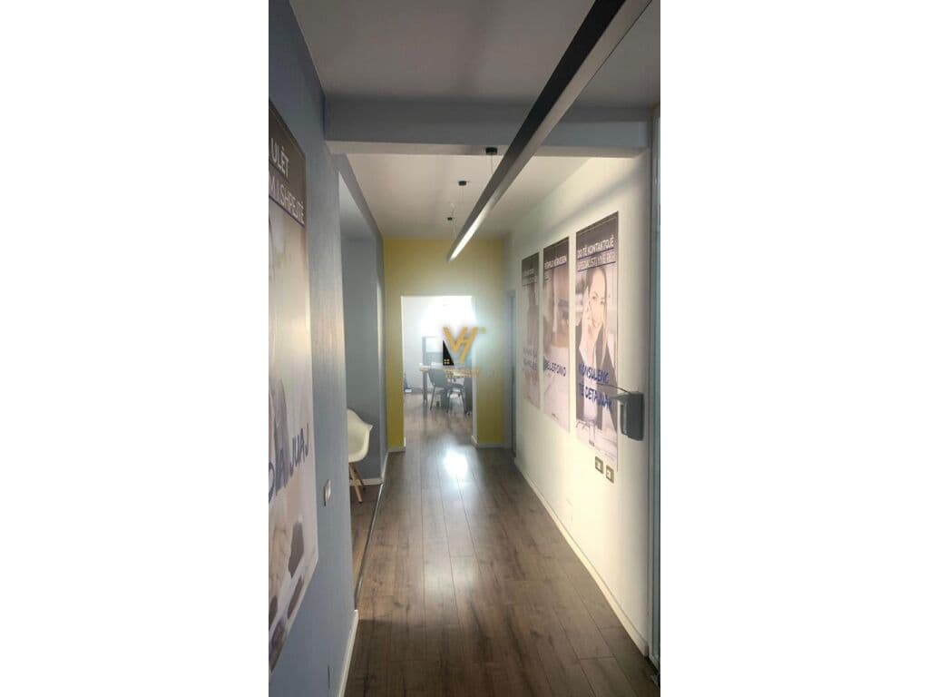 Jepet zyre me qera te Rruga Sami Frasheri 130 m2 2