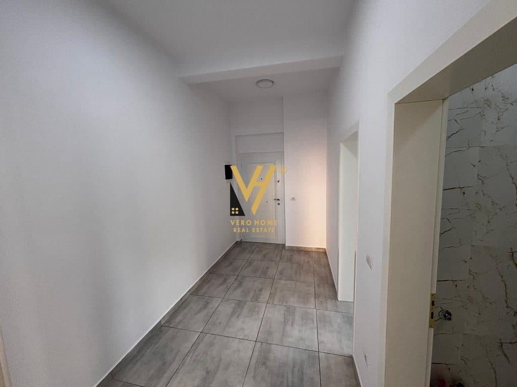 JEPET ZYRE 75 M2 ME QERA TE MEDRESEJA 60.000 LEKE 3