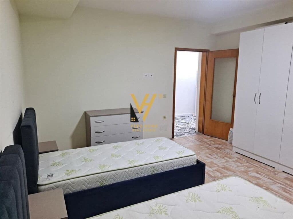 Jepet Apartament 2+1+ballkon me qera te Stacioni i Trenit 85 m2 3