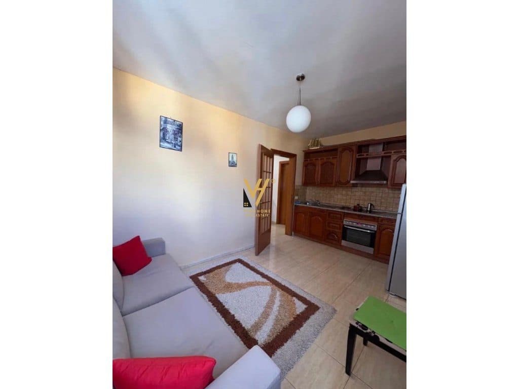 JEPET APARTAMENT 1+1 ME QIRA TE RRUGA E BOGDANEVE 55.000 LEKE 2