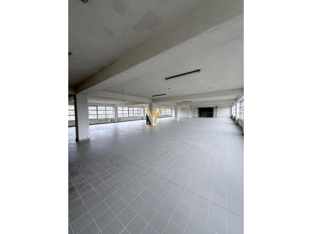 JEPET KAPANON 720 M2 ME QERA NE PRUSH 2.800 EURO 3