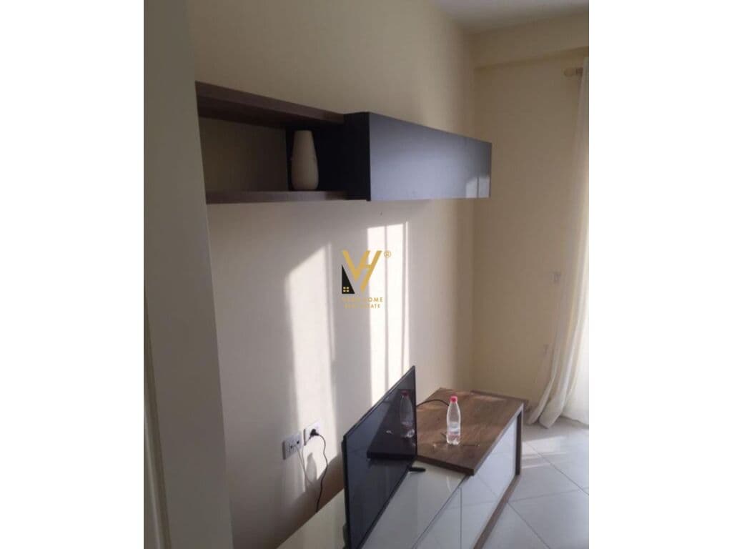 Shitet Apartament 2+1+ballkon pran Xhamise ne Selite 86 m2 3
