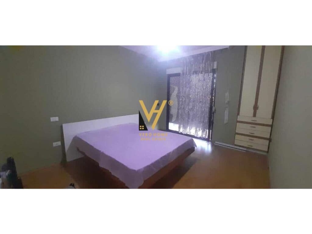 Jepet Apartament 2+1+ballkon me qera te Petro Nini Luarasi 72 m2