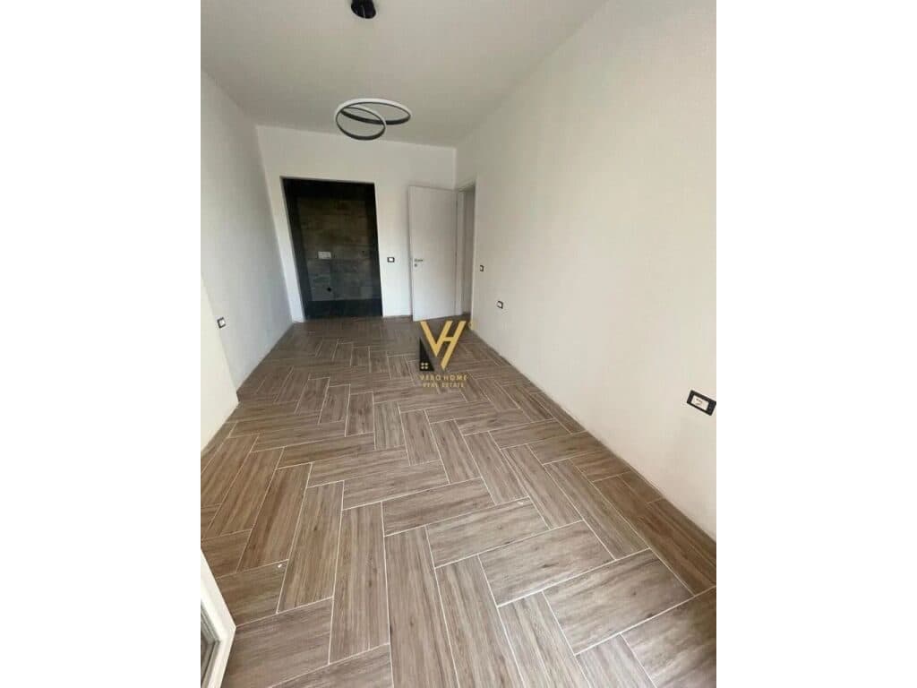 Jepet Zyre me qera te Rruga e Barrikadave 120 m2 3