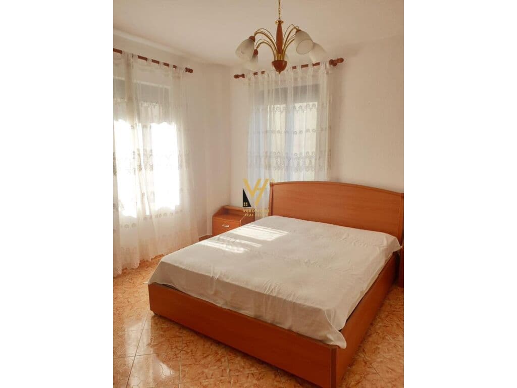 JEPET APARTAMENT 1+1+BLK ME QERA TE PALLATI ME SHIGJETA 50.000 LEKE 2