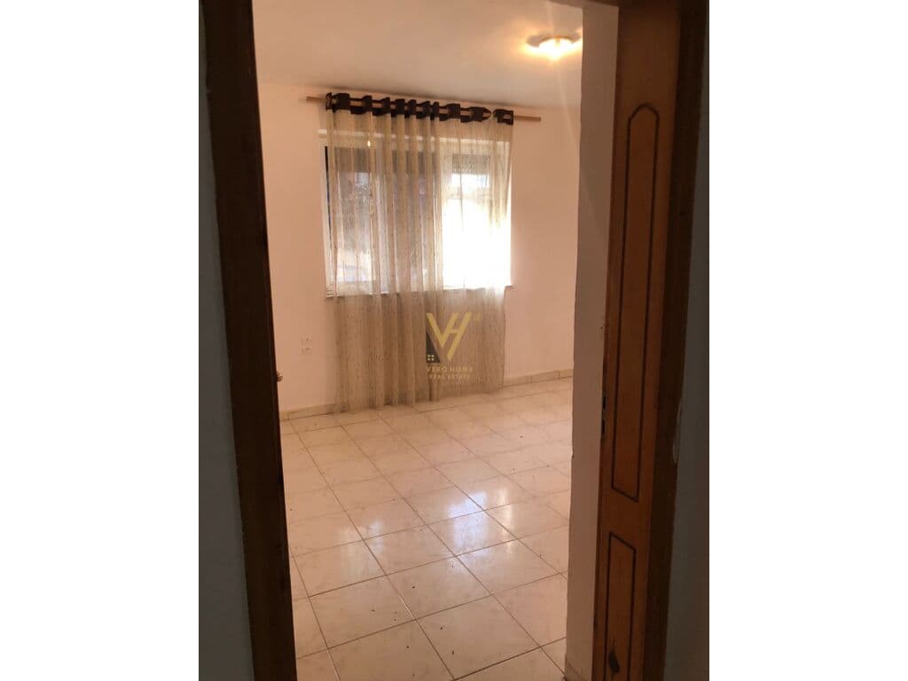 Shitet apartament 1+1 te Ish Restoranr Durresi 56 m2 2