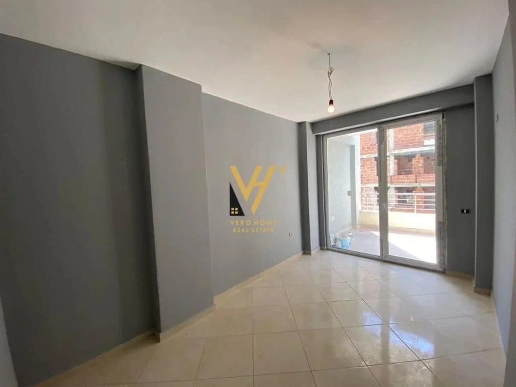 SHITET APARTAMENT 2+1+2 TE KOPSHTI BOTANIK 215.000 EURO 2