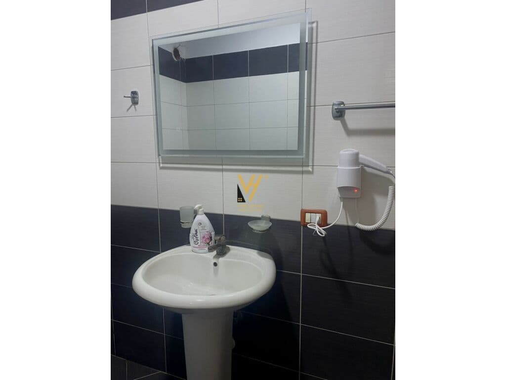 Jepet Apartament 2+1+ballkon me qera ne Yzberisht 65 m2 2