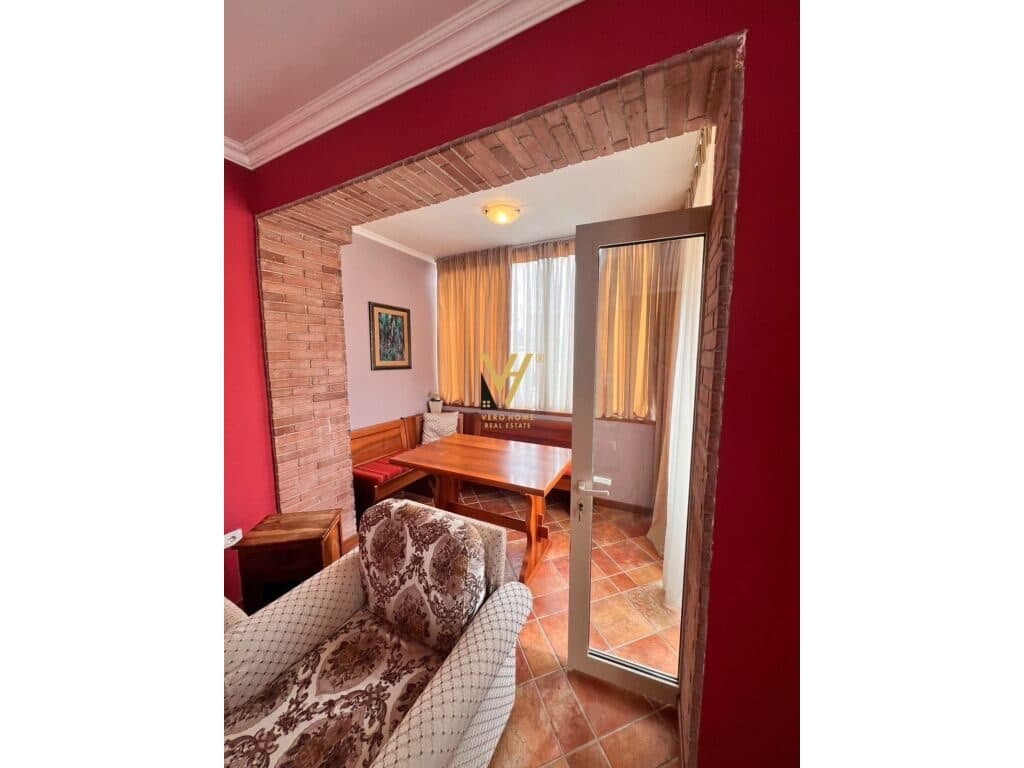 Shitet Apartament 2+1+ballkon te Gjimnazi Partizani 85 m2