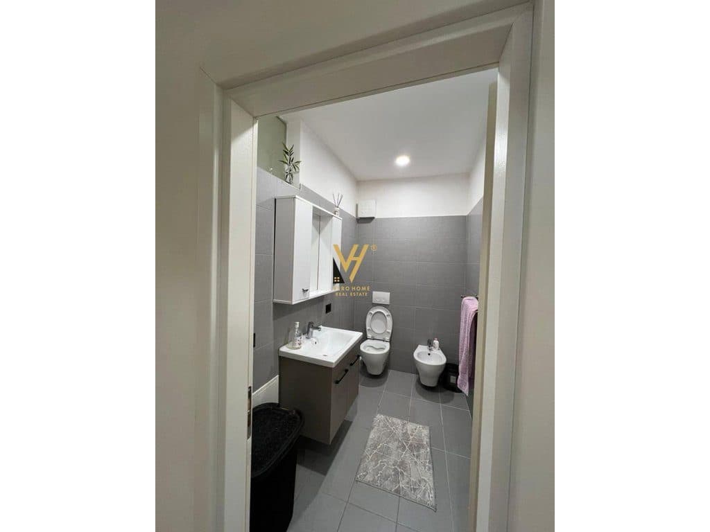 JEPET APARTAMENT 1+1+BLK ME QIRA TE KOPSHTI BOTANIK 70.000 LEKE 4