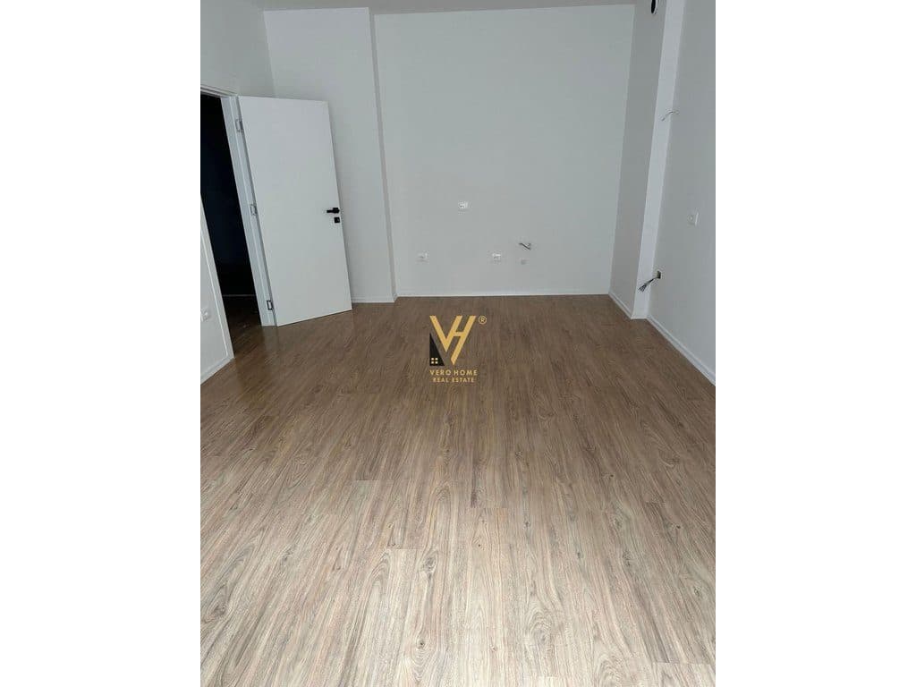 JEPET ZYRE 70 M2 ME QERA TE JORDAN MISJA 550 EURO 4
