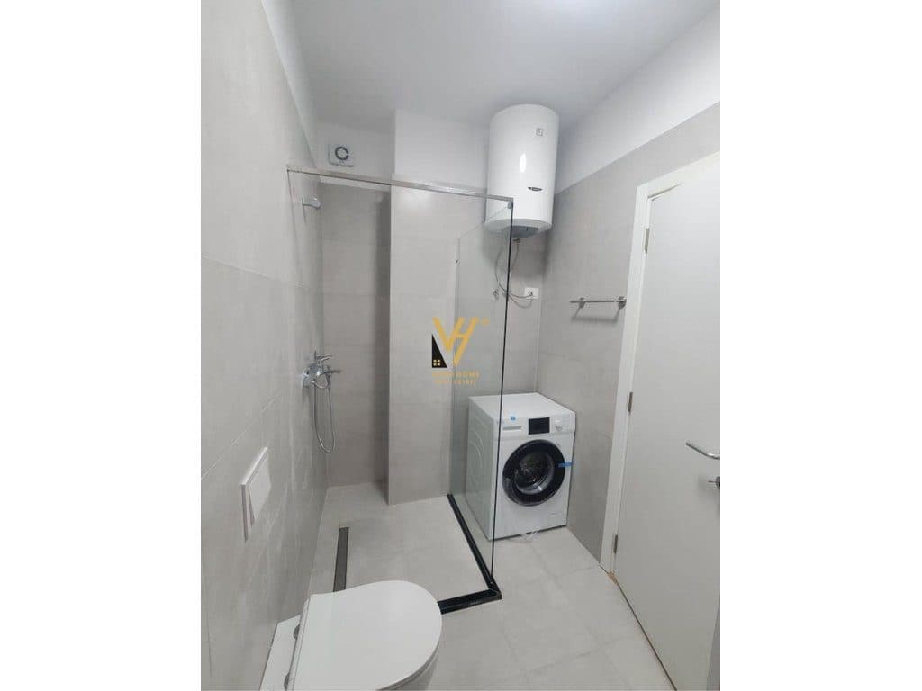 JEPET APARTAMENT 2+1+2+BLK ME QERA TE LIQENI I THATE 1.300 EURO 4