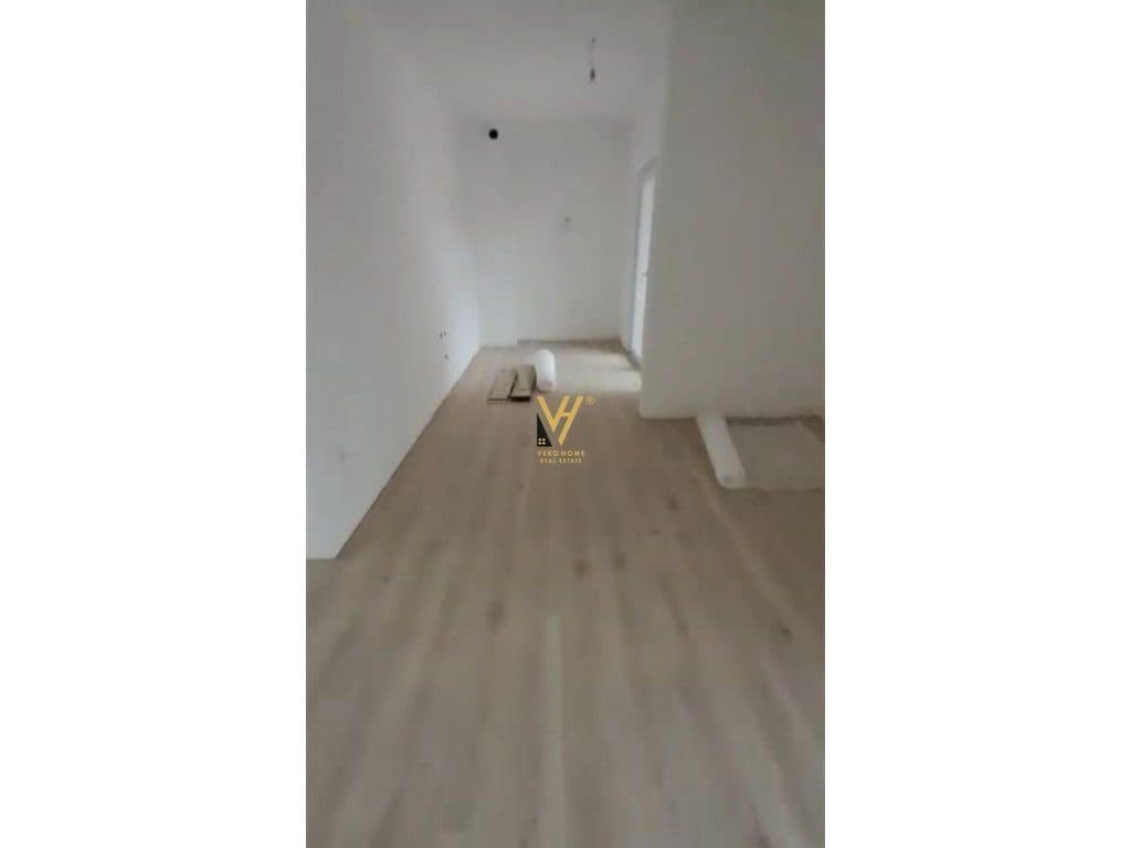 JEPET ZYRE 75 M2 ME QERA TEK AURA, LAPRAKE 600 EURO