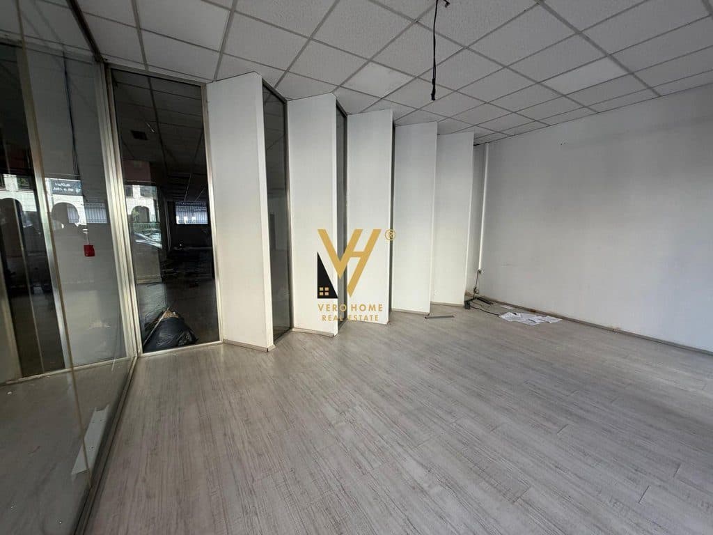 JEPET ZYRE 420 M2 ME QERA TE RRUGES SE ELBASANIT 7.000 EURO 4