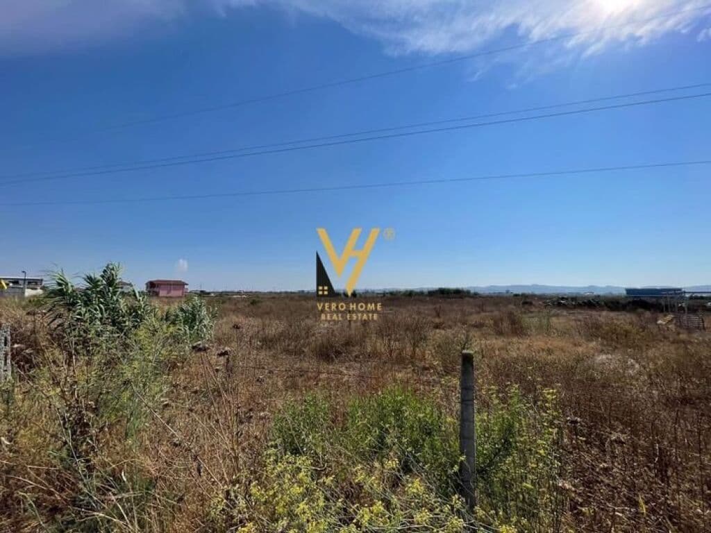 Shitet Truall te Autostrada Kavaje-Durres 12.310 m2