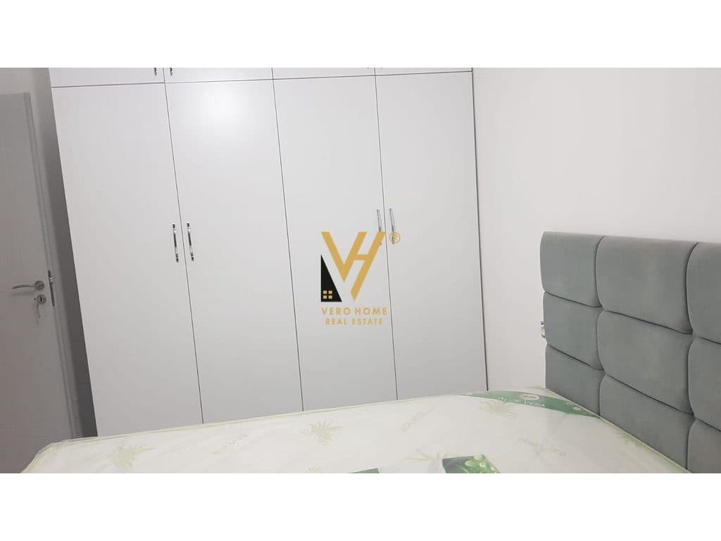 JEPET APARTAMENT 1+1+BLK ME QIRA TE KOMUNA PARISIT 67.000 LEKE 3