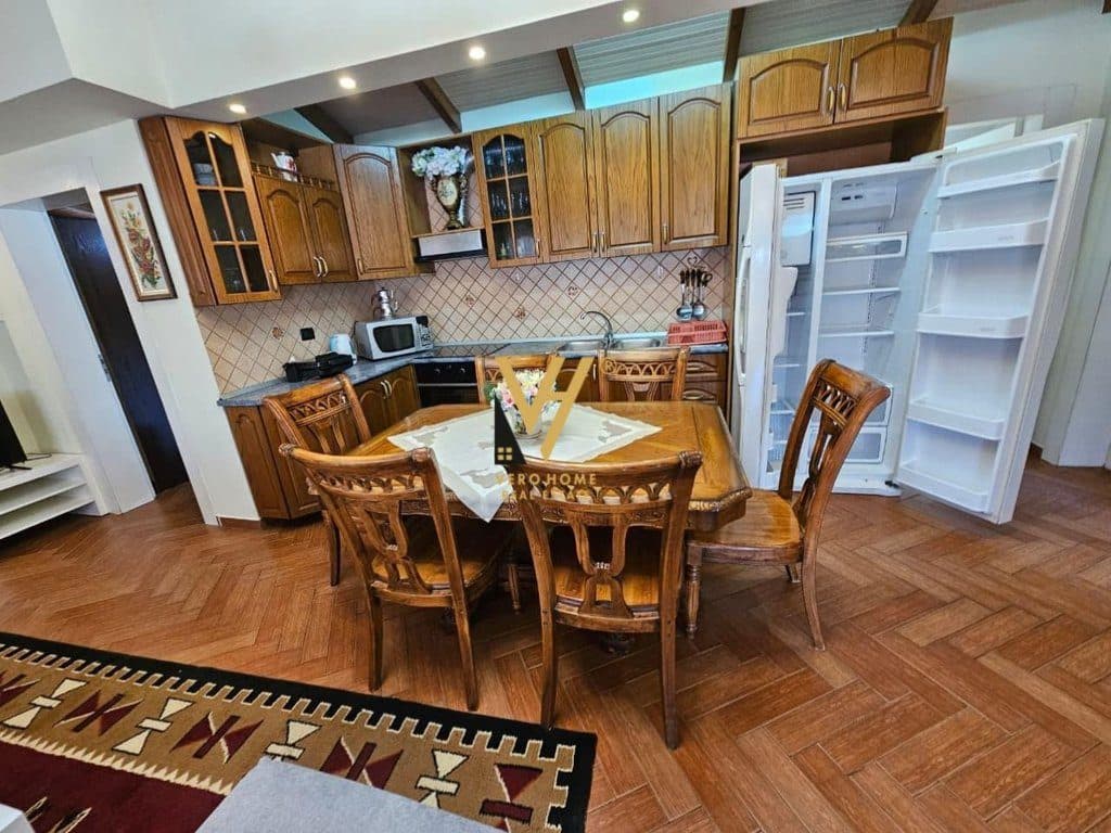 JEPET HYRJE VILE ME QIRA TE VILAT GJERMANE 80.000 LEKE 2