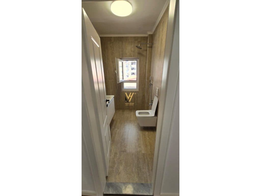 SHITET APARTAMENT 1+1+BLK TEK RRUGA NDRE MJEDA 140.000 EURO 4