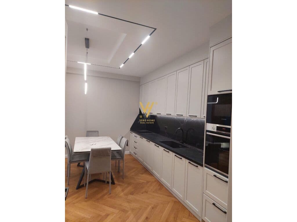 Jepet Apartament 3+1+2+ballkon me qera te Rruga e Kosovareve 157 m2 2