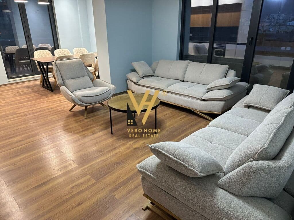 Jepet Apartament 2+1+2+post parkimi me qera te Pazari i Ri 125 m2 3