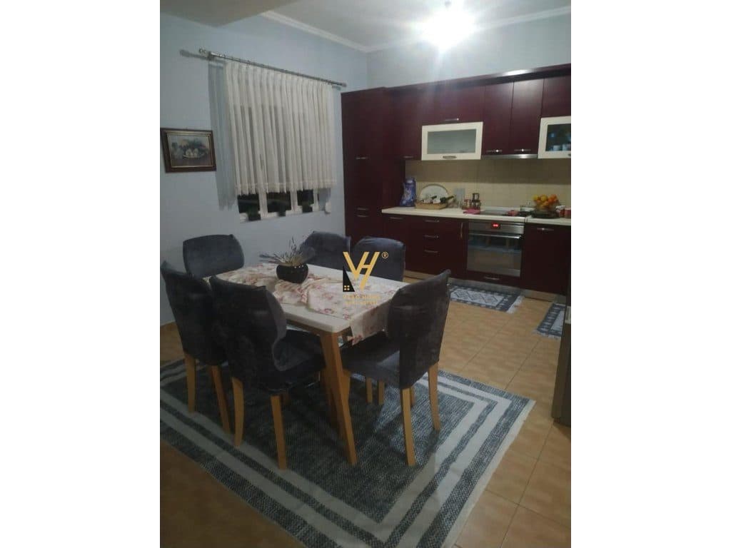 SHITET SHTEPI PRIVATE 3+1+2 TE KAFJA RREMES 220.000 EURO 3