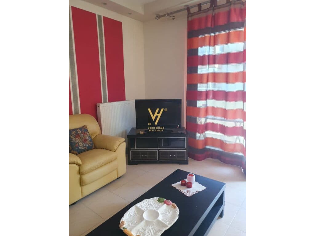 Jepet Apartament 1+1+ballkon me qera te Kodra e Diellit 1 , 82 m2 2