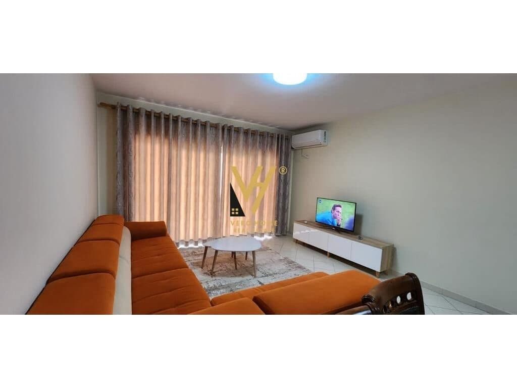 Jepet Apartament 2+1+2+ballkon me qera te Unaza e Re 109 m2