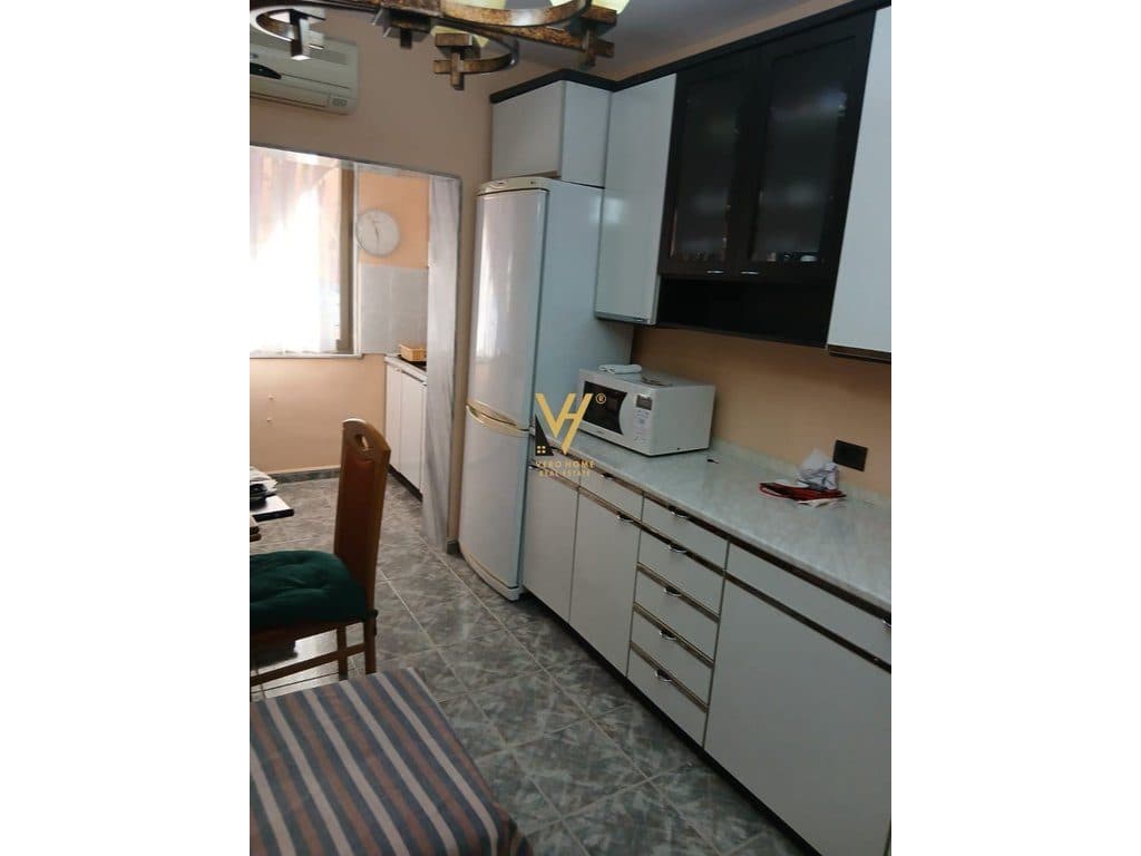 JEPET APARTAMENT 2+1+BLK ME QIRA TE PAZARI I RI 55.000 LEKE 2