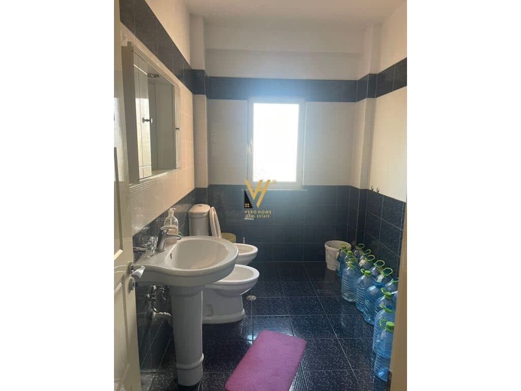 Jepet Apartament 3+1+2+ballkon me qera te Kodra e Diellit 230 m2 4
