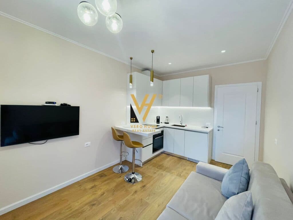 Jepet Apartament 1+1+ballkon me qera ne Qender 65 m2 4