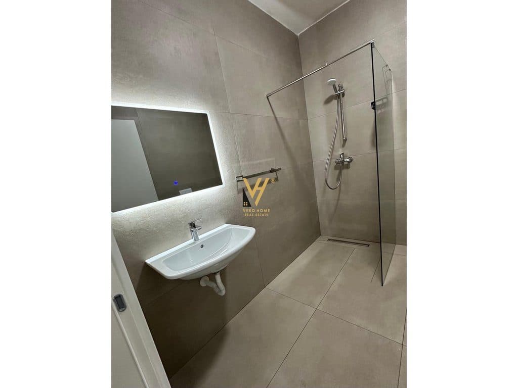 JEPET APARTAMENT 2+1 ME QERA TE RRUGA E KAVAJES 800 EURO 4