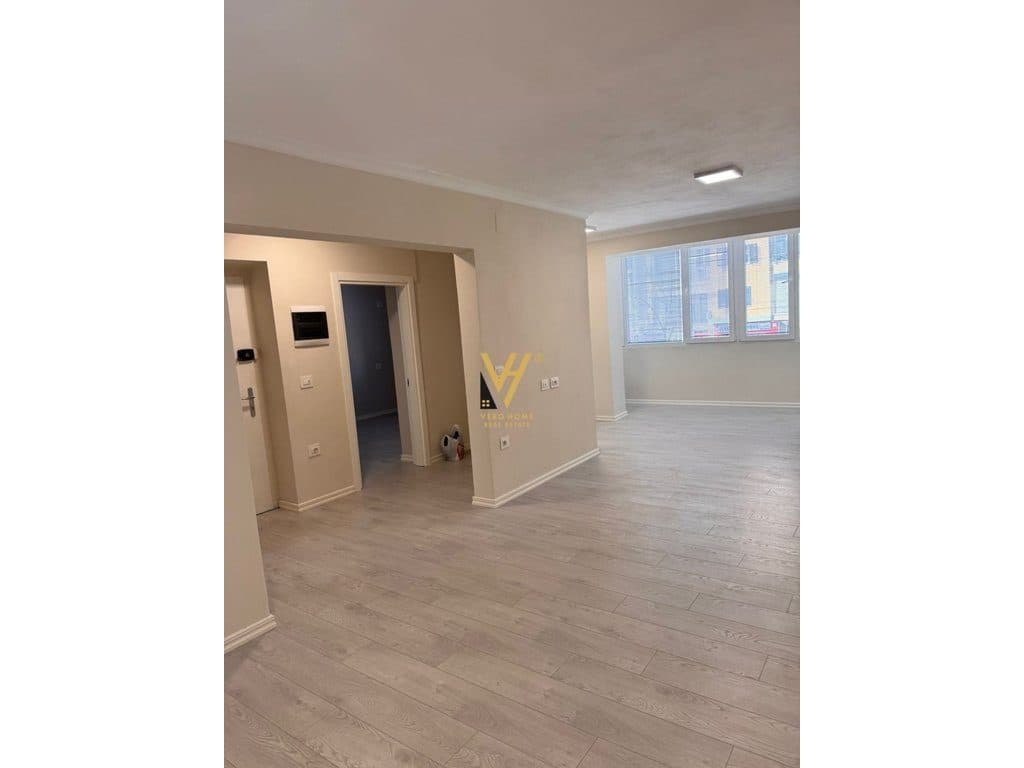 JEPET ZYRE 70 M2 ME QERA TE 21 DHJETORI 800 EURO 4
