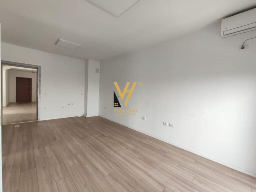 Jepet Zyre me qera te Rruga Frosina Plaku 85 m2 2