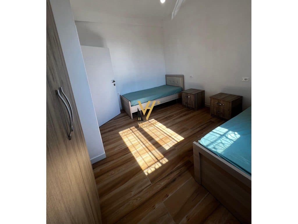 JEPET SHTEPI PRIVATE ME QIRA NE PASKUQAN 50.000 LEKE 4