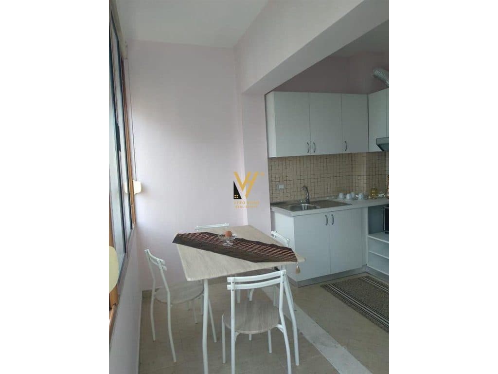 JEPET APARTAMENT 1+1+BLK ME QERA TEK PEDIATRIA 520 EURO 3