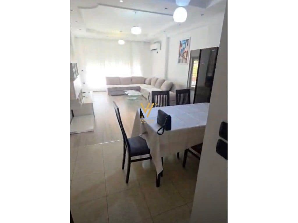 JEPET APARTAMENT 2+1+BLK ME QIRA TE RRUGA E ELBASANIT 1.200 EURO