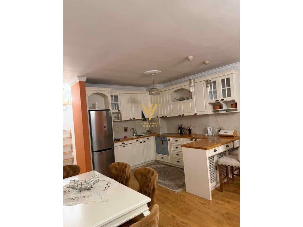 JEPET APARTAMENT 2+1+BLK ME QERA TEK KODRA E DIELLIT 65.000 LEKE 2