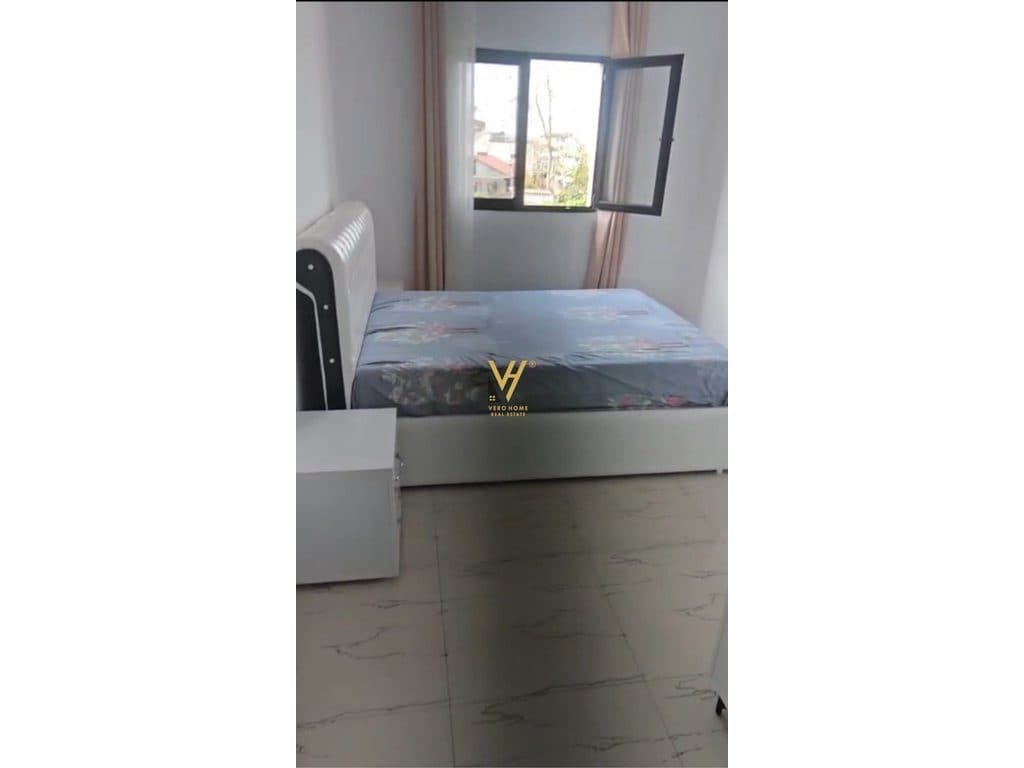 JEPET APARTAMENT 2+1+BLK ME QERA TE STACIONI TRENIT 45.000 LEKE 2