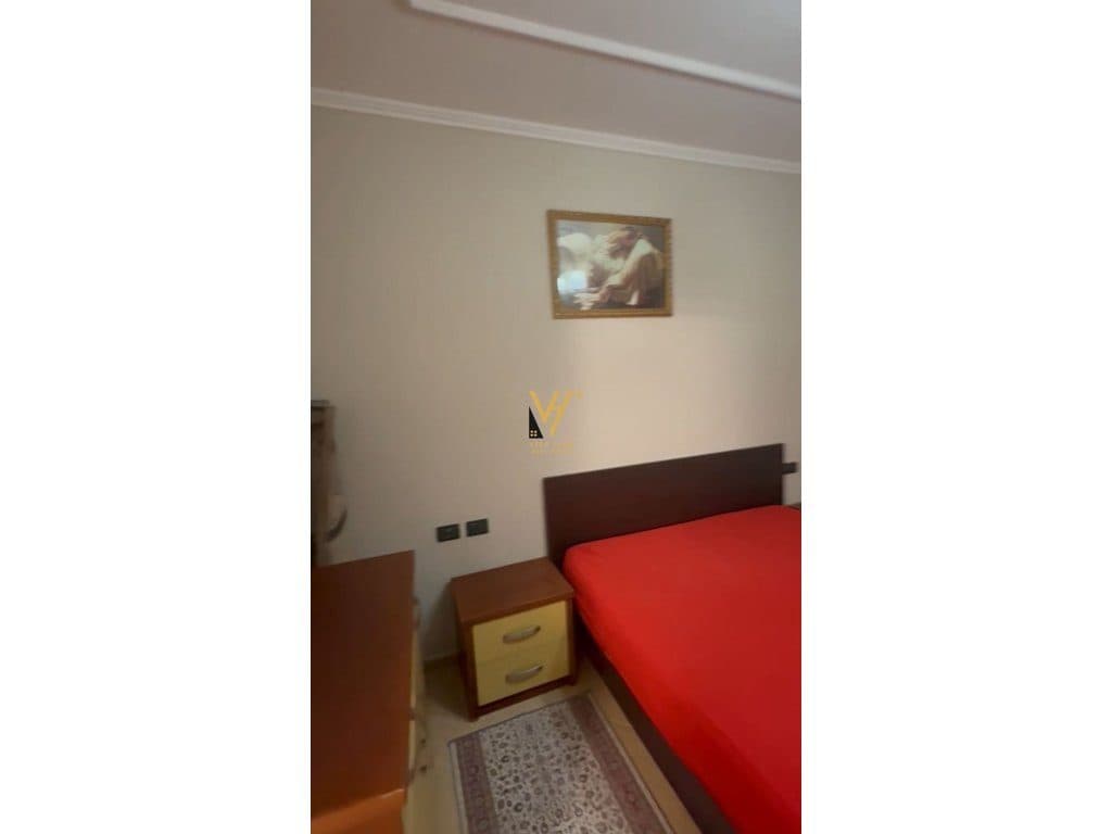 JEPET APARTAMENT 2+1 ME QERA NE ASTIR 45.000 LEKE 4