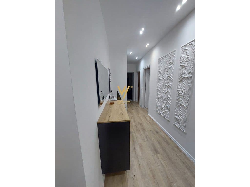 JEPET APARTAMENT 2+1+BLK ME QERA NE PORCELAN 1.000 EURO 2